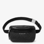 Cangurera deportiva Michael Kors Signature negra con hebilla clip
