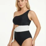Traje de baño negro y blanco de un hombro