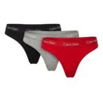 Pack de 3 calzones Calvin Klein negro, gris y rojo letras claras — M — fantasma frente